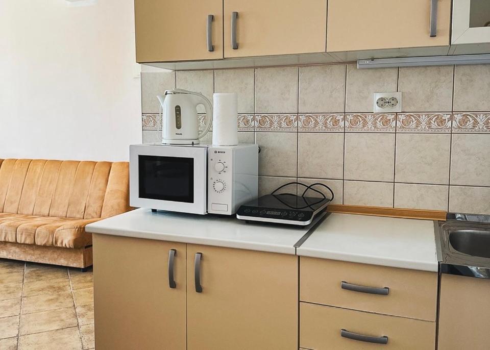 Green Line Guesthouse بار المظهر الخارجي الصورة