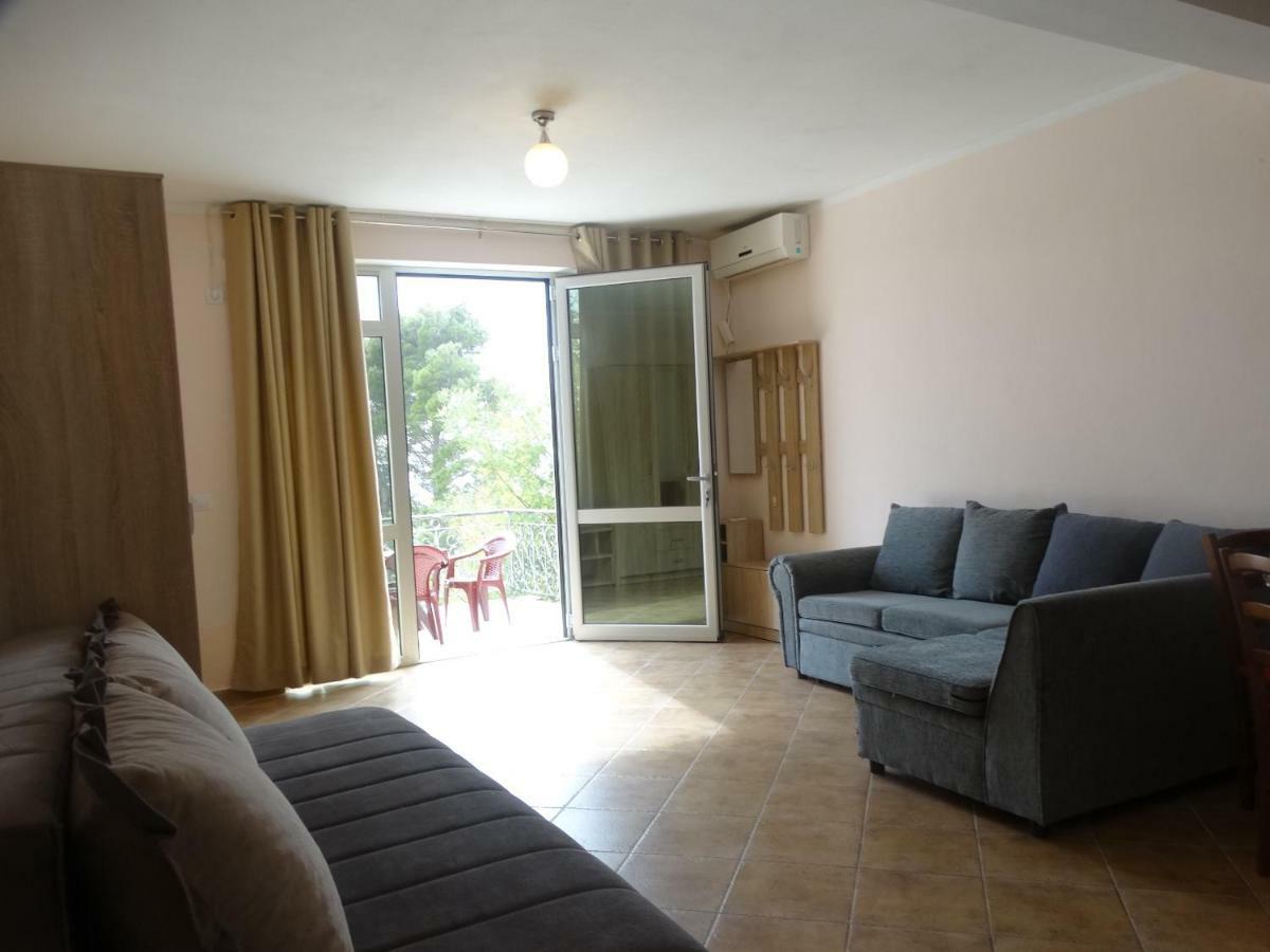 Green Line Guesthouse بار المظهر الخارجي الصورة