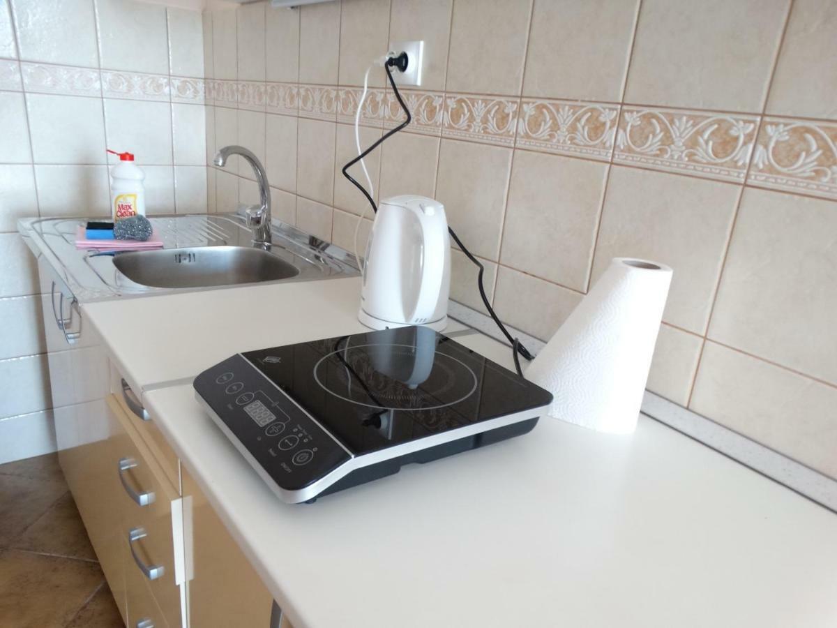 Green Line Guesthouse بار المظهر الخارجي الصورة